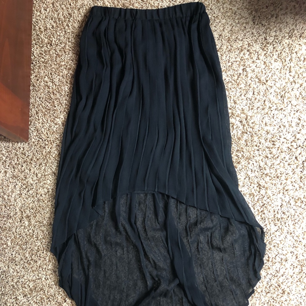Black High- Low Pleaded Skirt - Women Medium